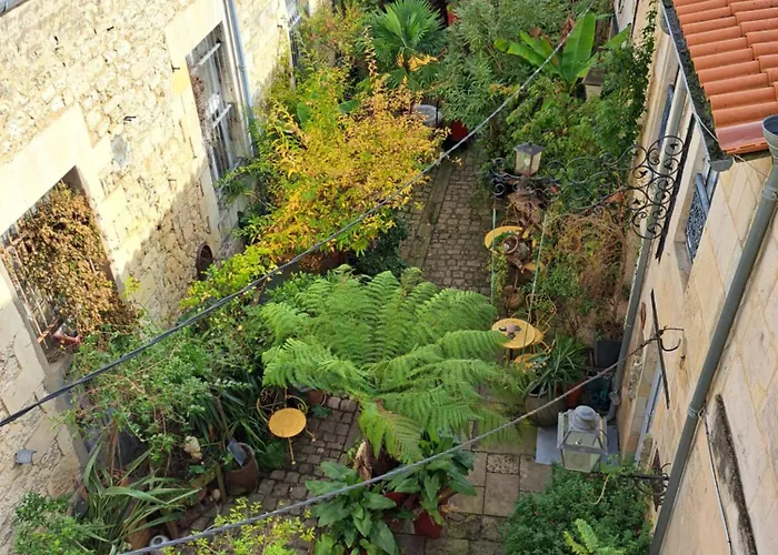 Terra-crystal Apartment