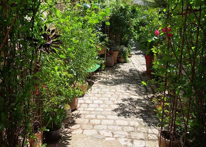 Terra-crystal Apartment